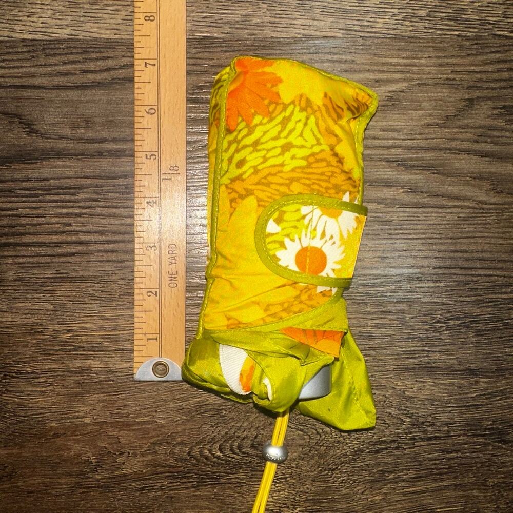 Vtg SHEDRAIN Green Orange Yellow Floral Umbrella w/case USA - Picture 10 of 10